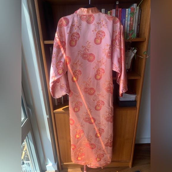 Pink and orange kimono robe - Picture 1 of 2
